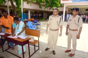 Police Commissioner visited polling stations