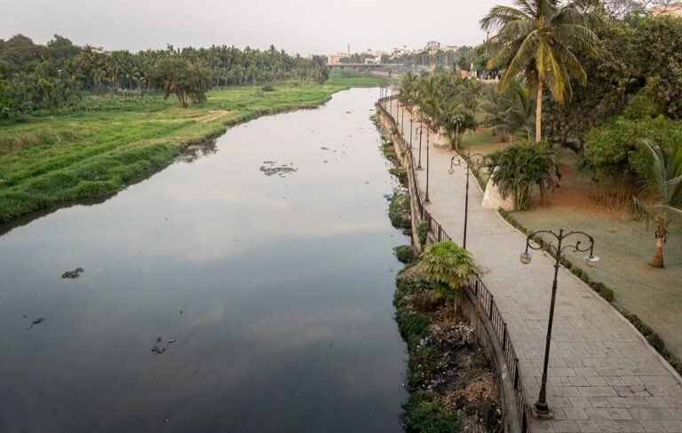 CAUTION | హెచ్చ‌రిక.. త‌క్ష‌ణం సుర‌క్షిత ప్రాంతాల‌కు వెళ్లండి