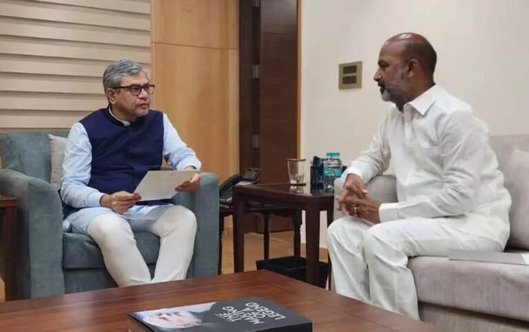 INDIAN RAILWAY |  ఉప్పల్ రైల్వేస్టేషన్ అప్‌గ్రేడేషన్, జమ్మికుంటలో దక్షిణ్ ఎక్స్‌ప్రెస్ హాల్ట్ చెయ్యండి