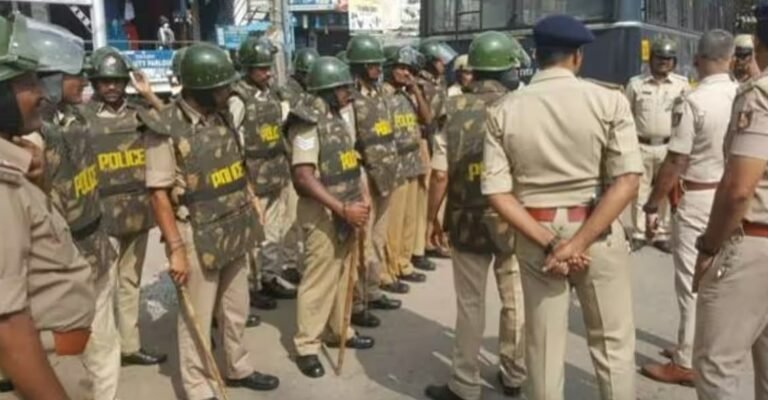 JAINOOR | జైనూరులో కొన‌సాగుతున్న పోలీసు ప‌హారా