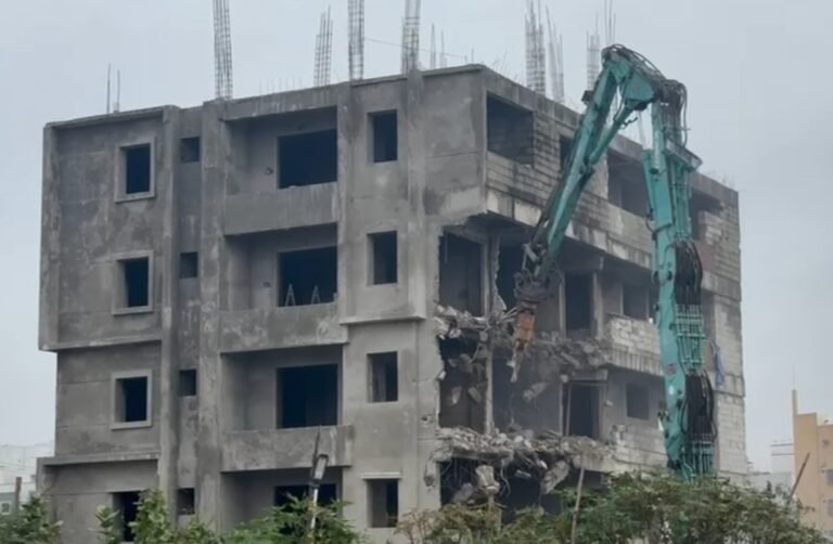 HYDRA DEMOLITION | కొన‌సాగుతున్న హైడ్రా కూల్చివేత‌లు