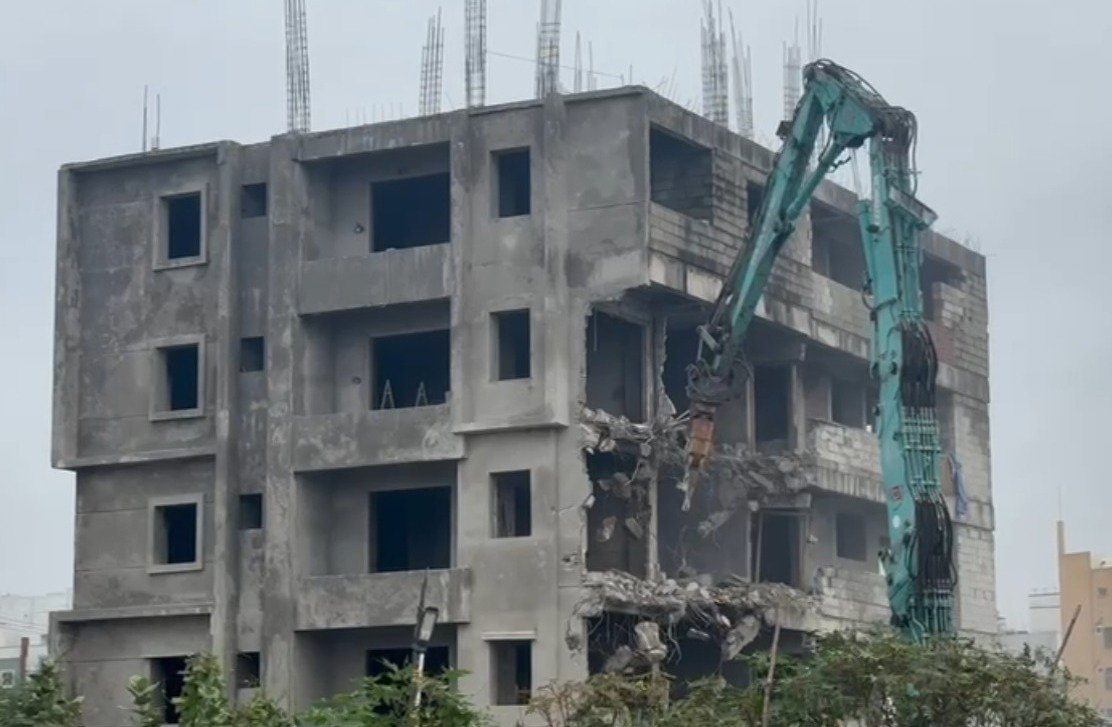 HYDRA DEMOLITION | కొన‌సాగుతున్న హైడ్రా కూల్చివేత‌లు