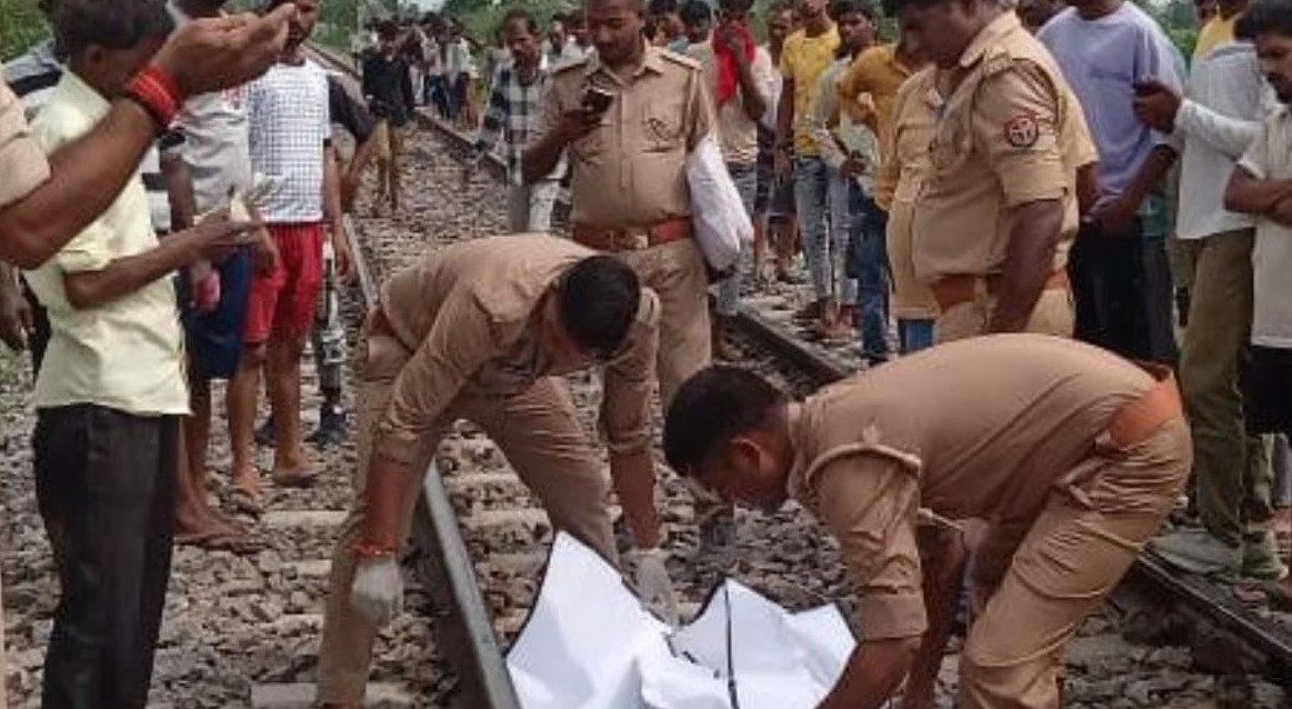 UP CRIME | రీల్స్ స‌ర‌దాకు.. కుటుంబం బ‌లి