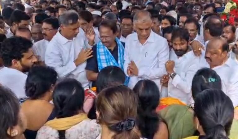 TRIBUTE | మాజీ ఎమ్మెల్యే లక్ష్మారెడ్డి సతీమణి మృతి