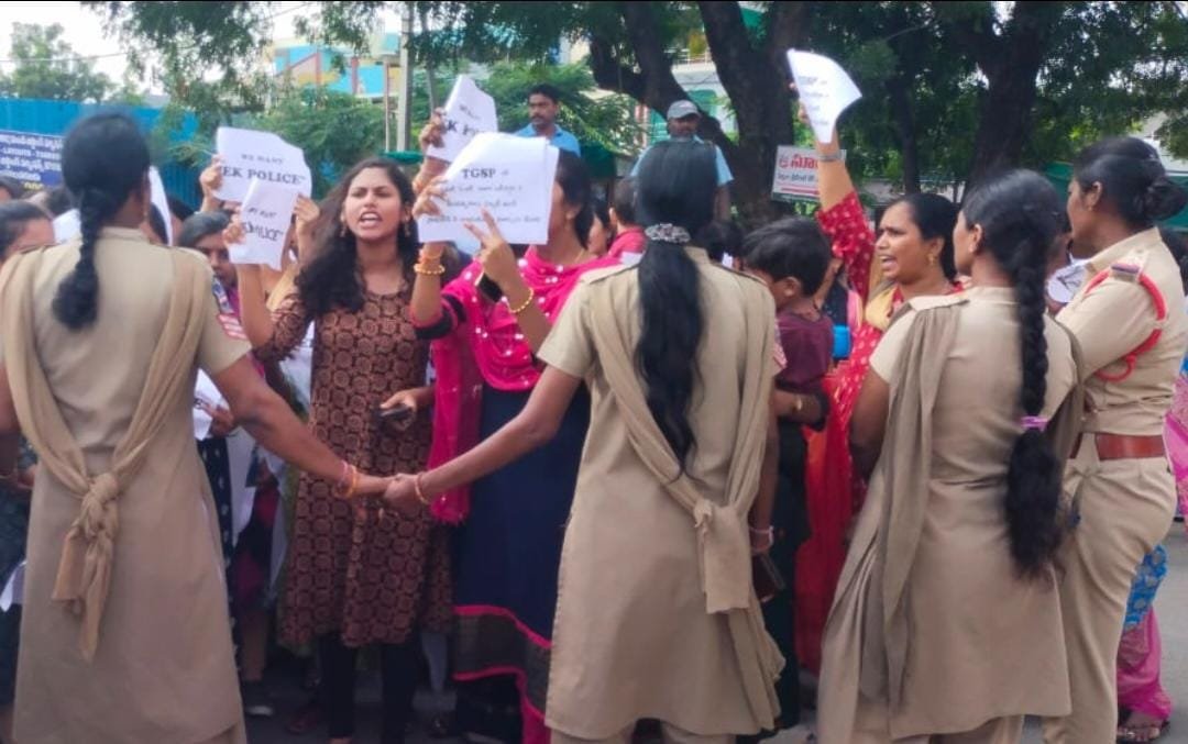 3323937e-ef68-44d8-8cb7-160f421cb17f