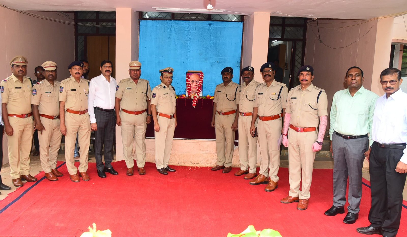 b9f283dc-eac8-4614-8709-aab8389cf9ad