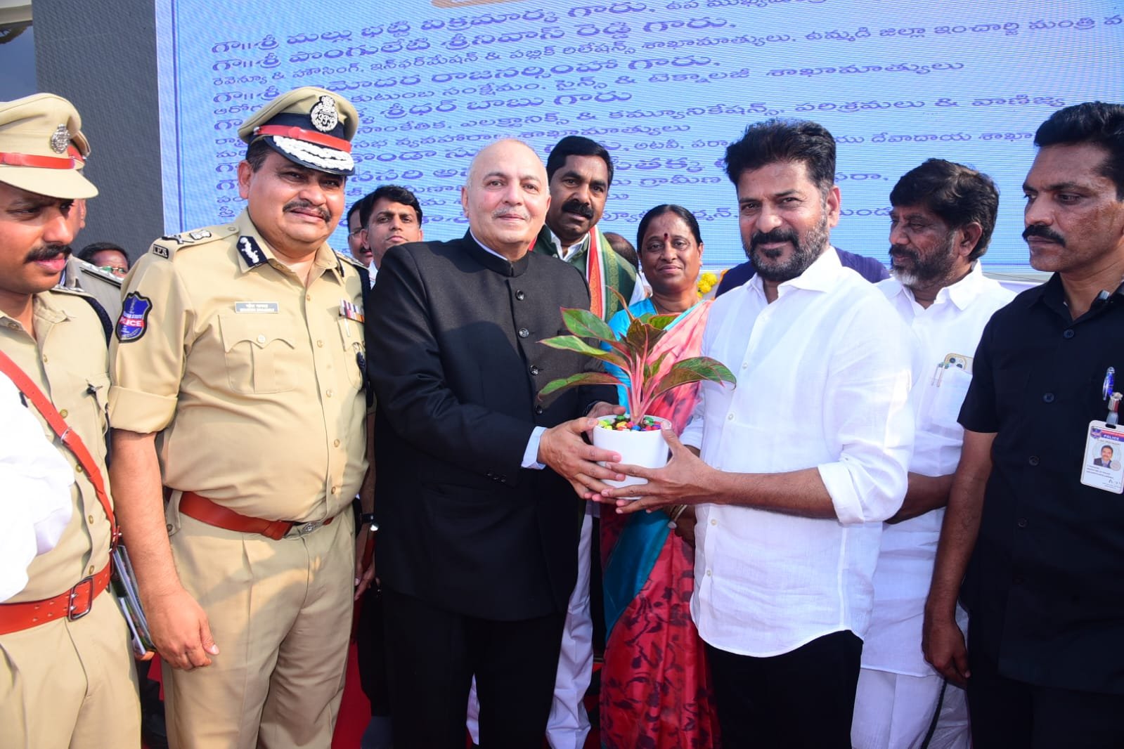 11fbc369-b6a5-40b6-8d9e-63d71f05abb9