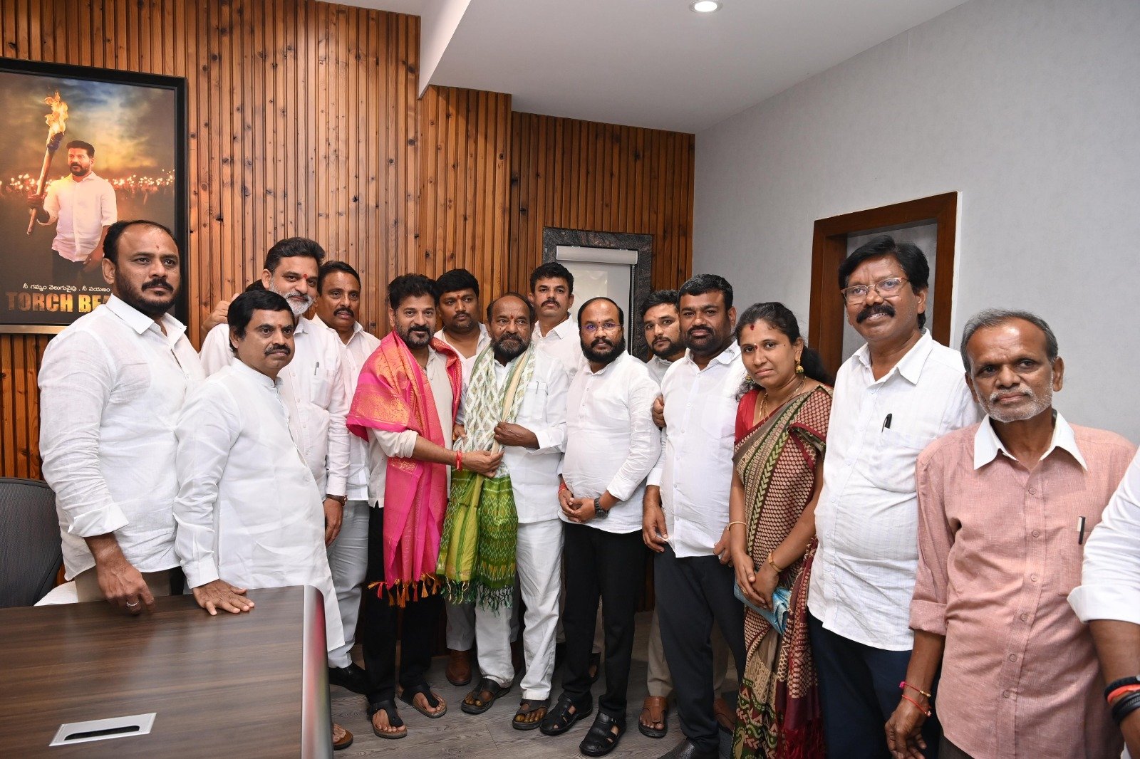 6cd9220f-6d04-4c2a-a259-e5aaba804604