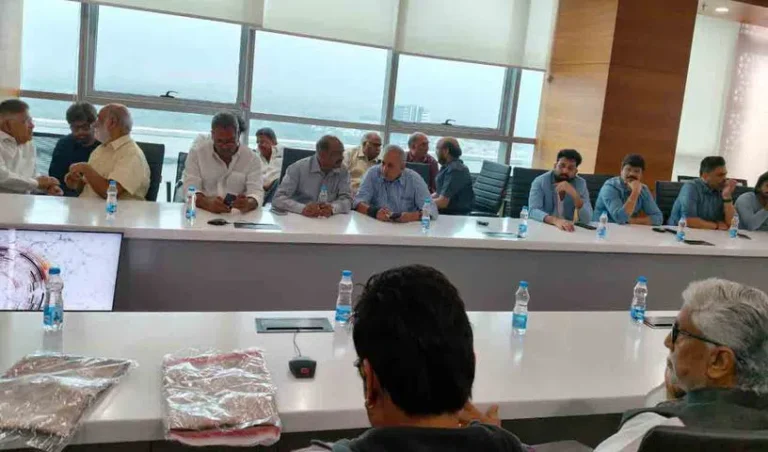 Film-celebrities_V_jpg--816x480-4g