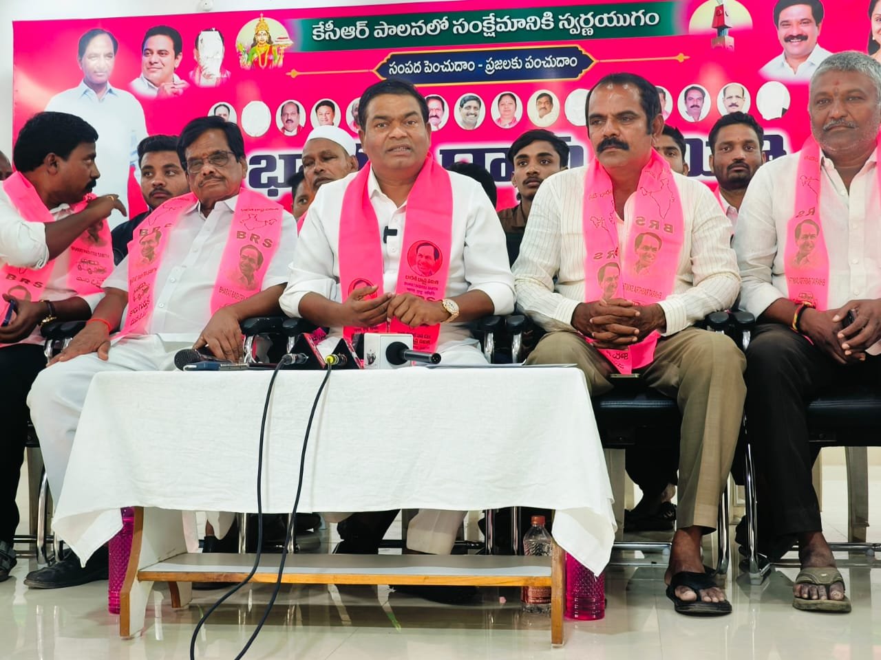 7d836465-c506-4b94-92a7-5e0124ecc8db