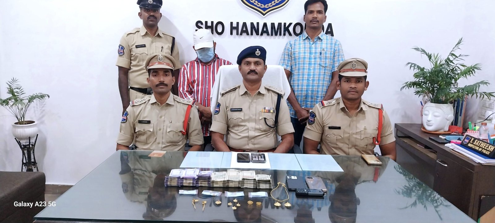 05f3ad65-0548-40fd-9d47-9203e3febd32