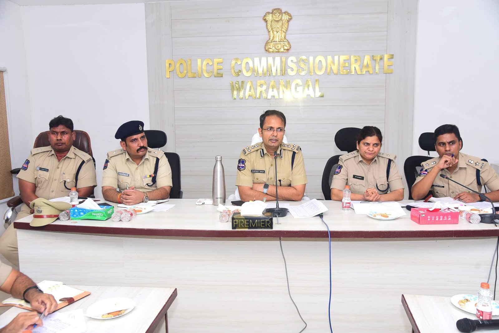 edff502d-100c-43f9-b24c-7152c7ce262e