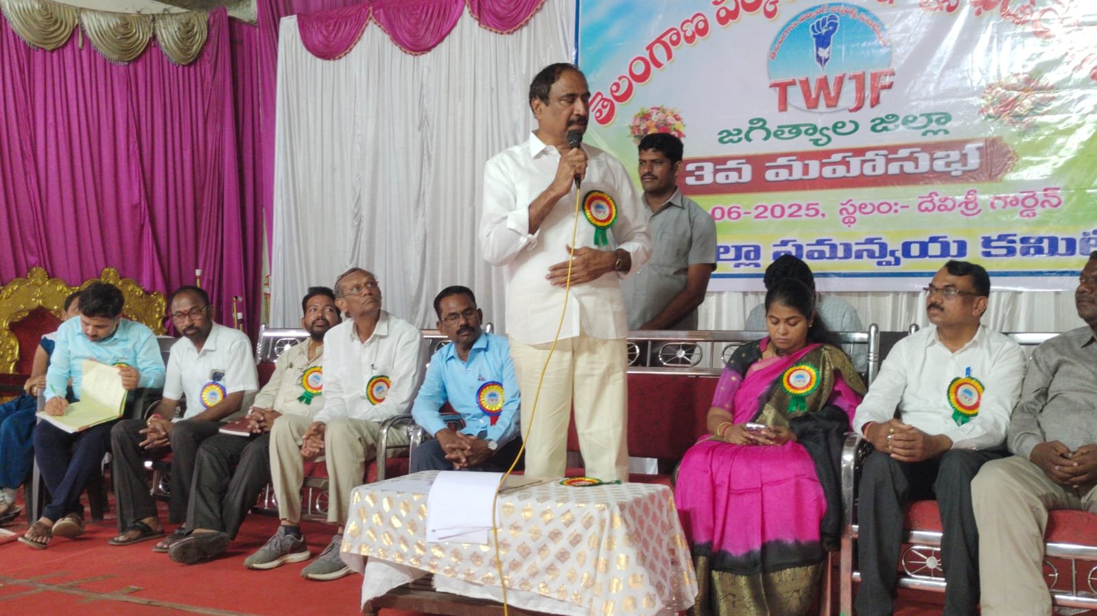 d4c72519-15a8-410b-8706-6ad2bde25acb