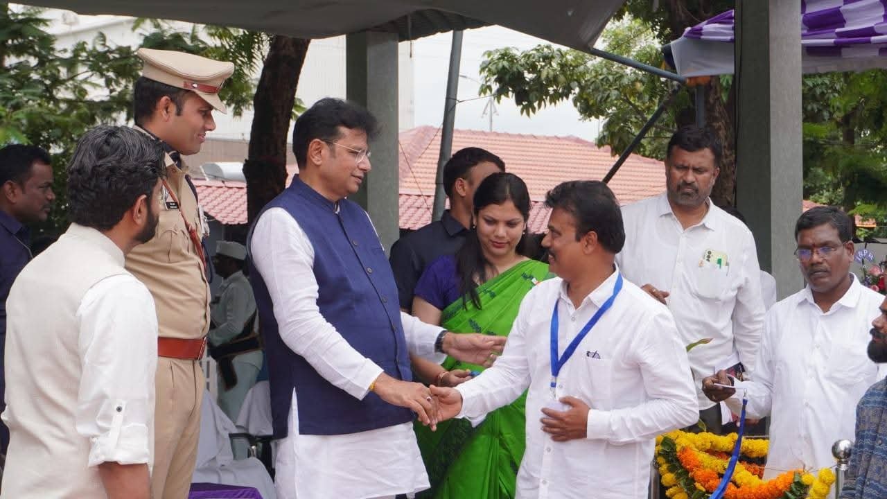 9993f902-4604-48b2-a194-d79a867bf70d