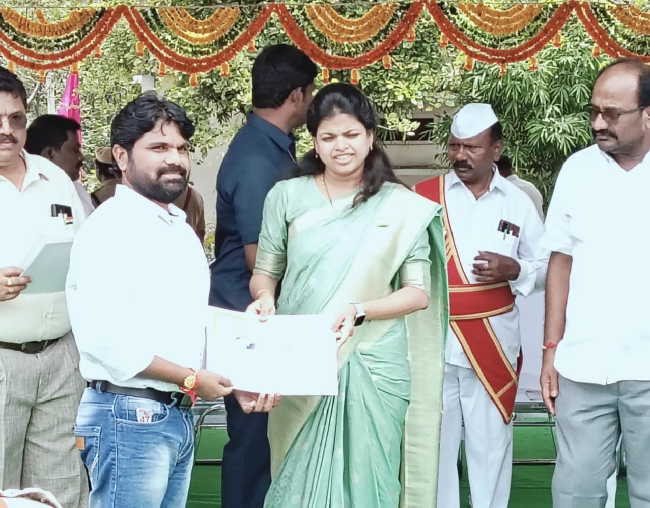 eb8bbc16-f4d0-4505-bf0c-89400a7e56b2