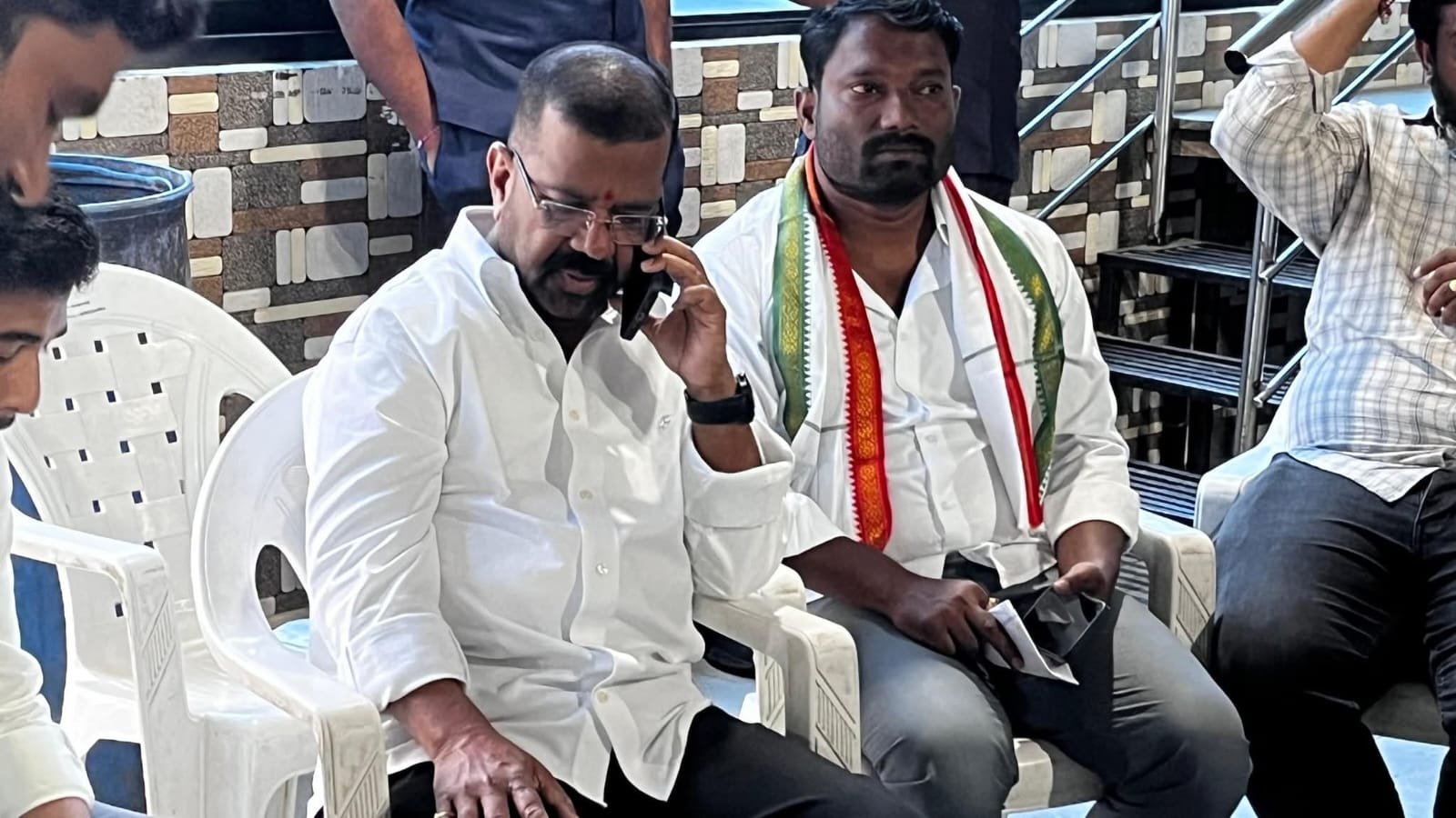 1d809308-0b0a-482d-97dd-b5290aa3ba19