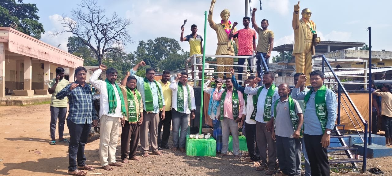 303c4755-2eeb-4cab-8d8e-793d6b174b70