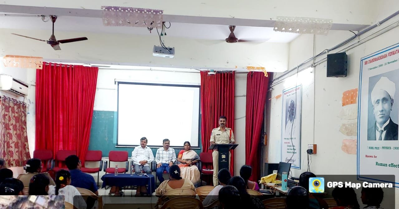 d9761310-94dd-411b-acf3-194f569882f1