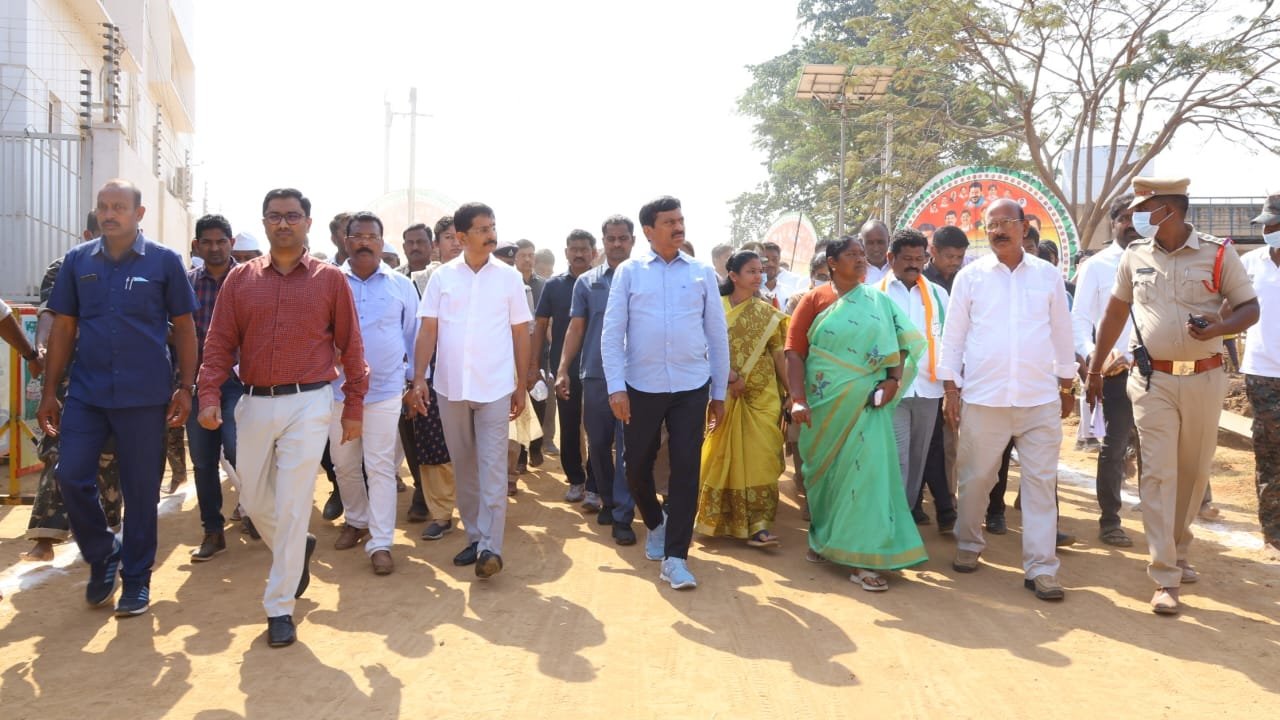 e307f653-5208-4499-a3e8-7d8655d7314c