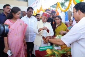 Governor Supports SHG Women