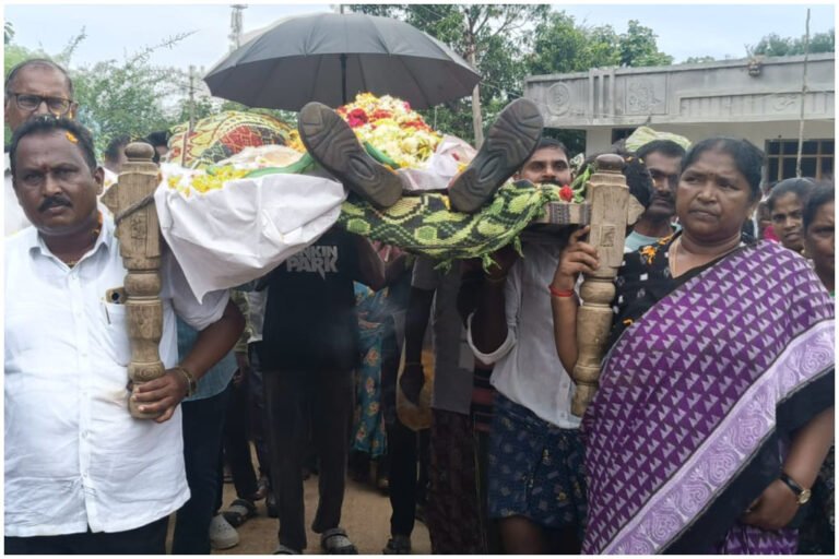 Minister Seethakka Carries Bier