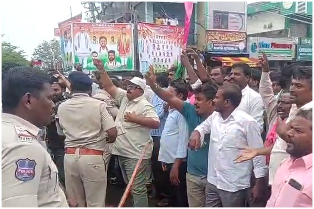 Narsampet Statue Controversy