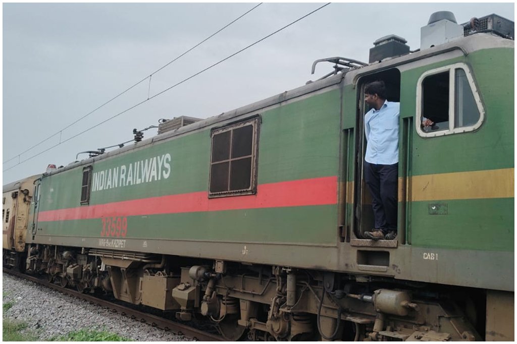 Hasanparthy Train Stoppage