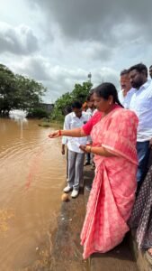 Seethakka Mulugu Flood Visit
