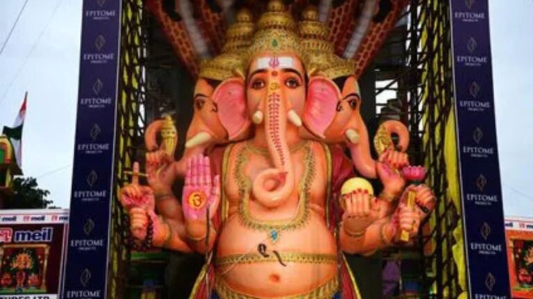 Maha Ganapathi at Khairatabad