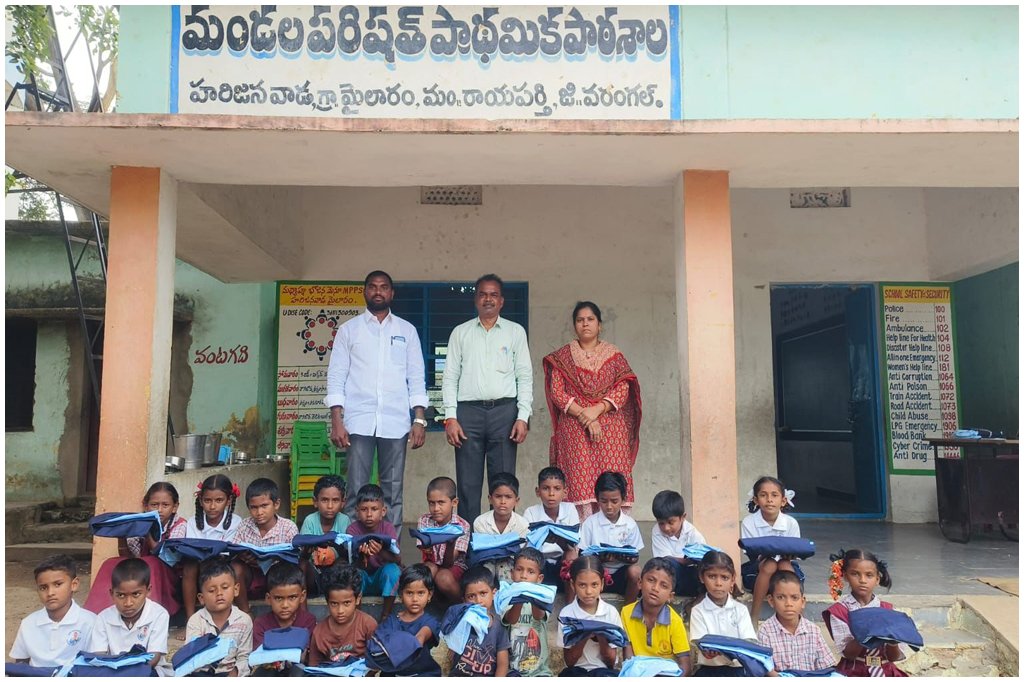 Mailaram School Uniform Distribution