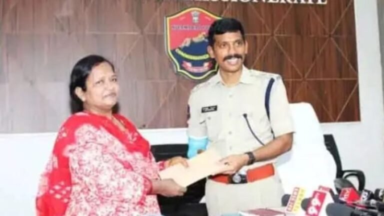 Nakka Susheela Rani Surrenders in Nizamabad