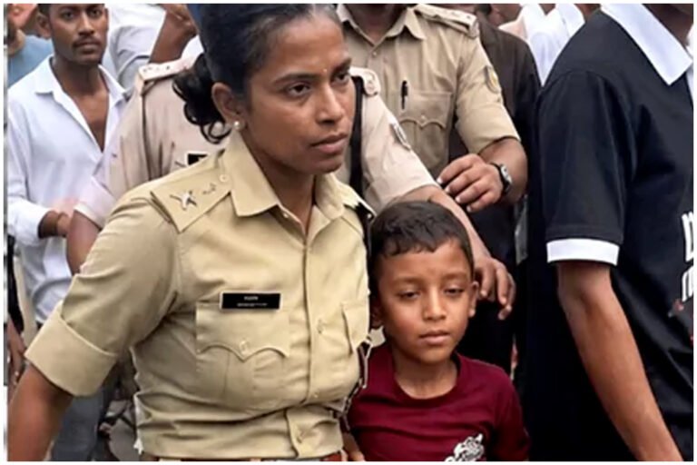 Six Year Old Boy Patna Protest
