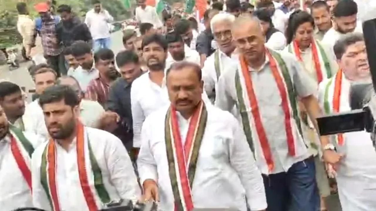 Congress Protest Delhi Special Trains