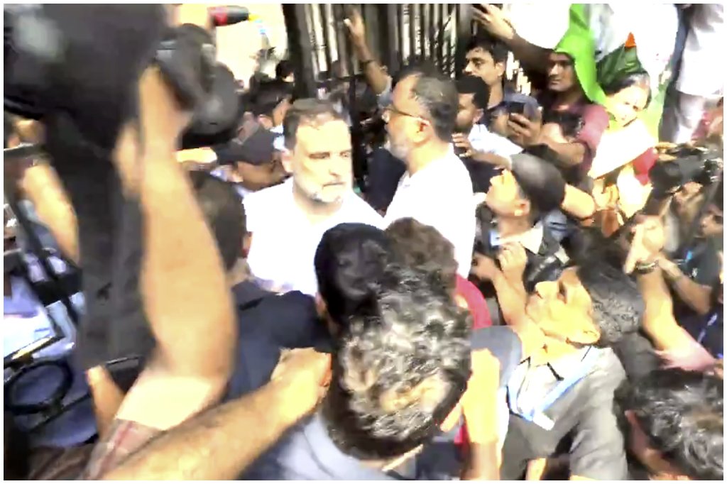 Rahul Gandhi Detained